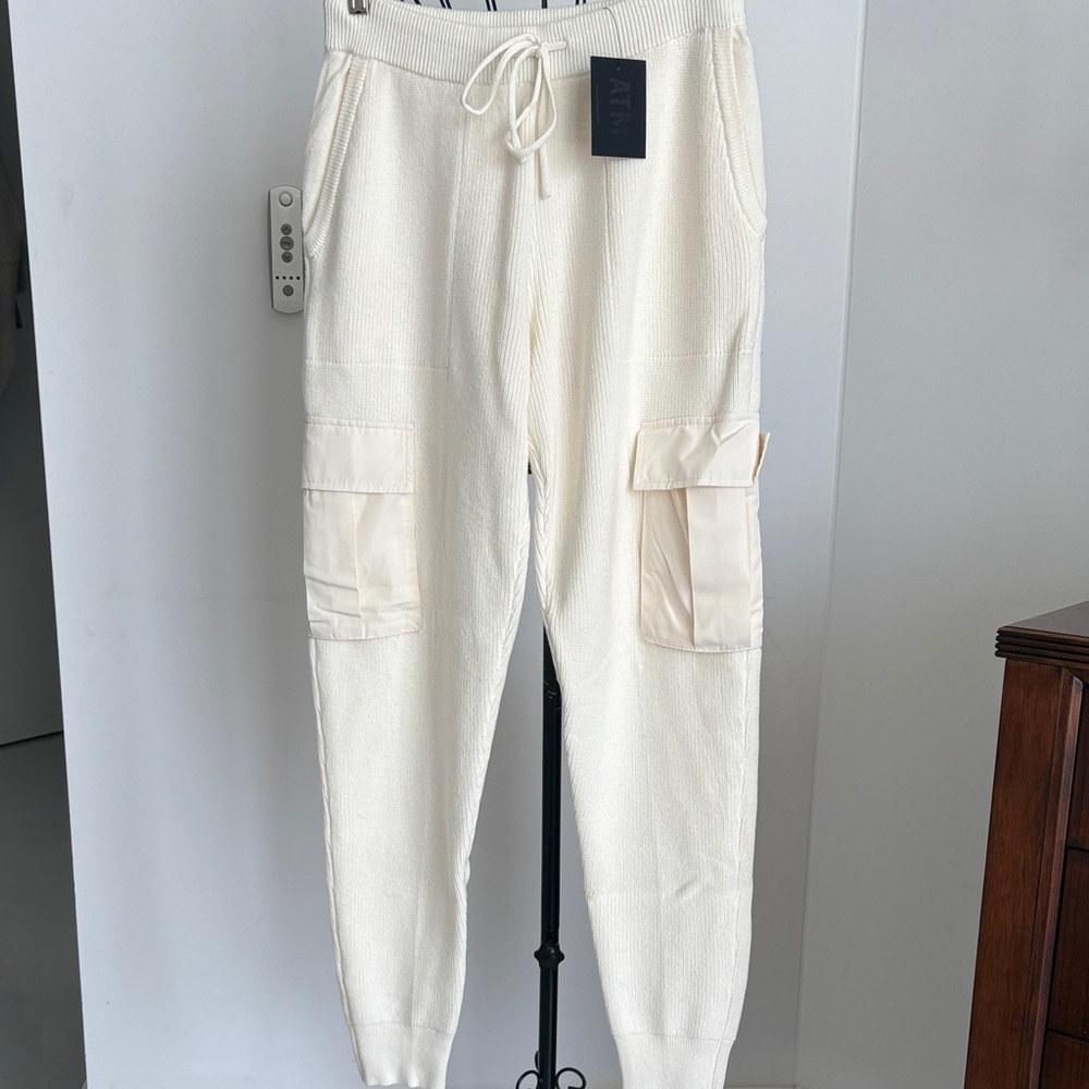 ATM Women’s Cream Jogger Pants